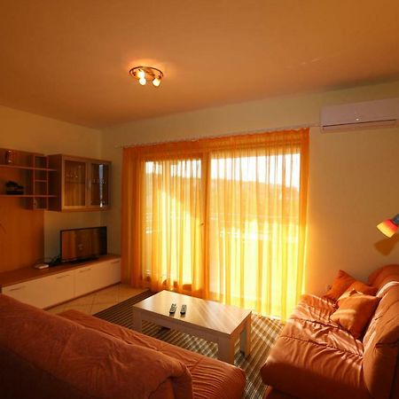 Apartment Dina ชิโล ภายนอก รูปภาพ